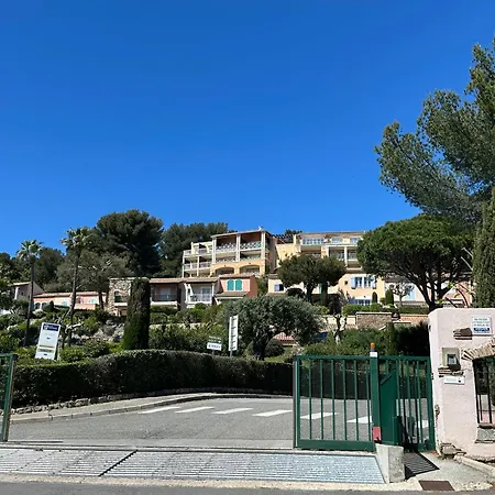 Vue Au Calme Dans Le Hameau De Cap Esterel, Agay - Saint-raphael *