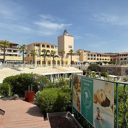 Vue Au Calme Dans Le Hameau De Cap Esterel, Agay - Saint-raphael * Saint-Raphaël